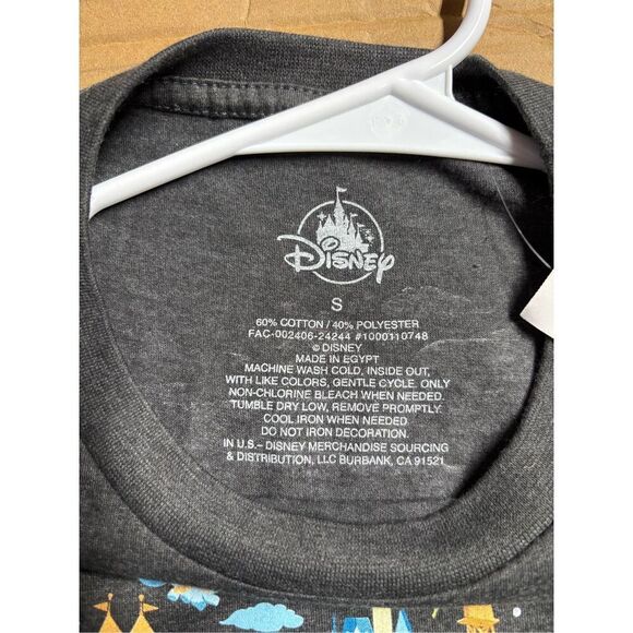 2024 Disney World Disney Parks WDW Icons Attractions Dated Shirt Reprint S NWT - Picture 4 of 5